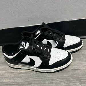Nike dunk sneakers men's size 8 black white panda